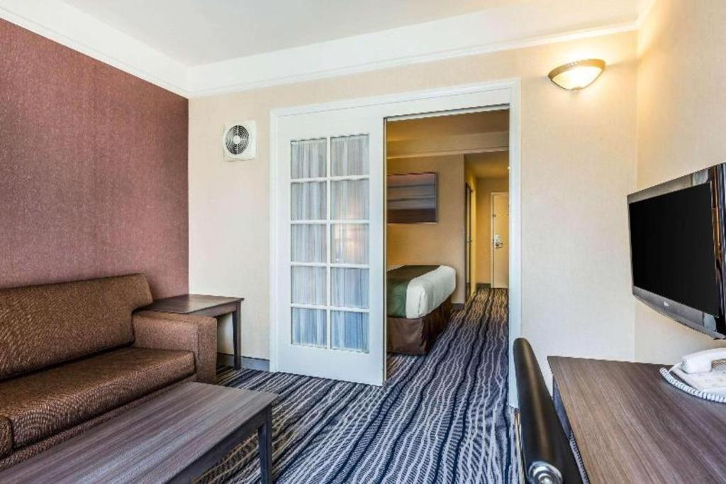Ramada Suites By Wyndham San Diego Zewnętrze zdjęcie