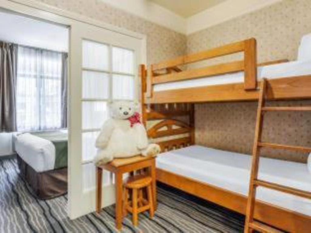 Ramada Suites By Wyndham San Diego Zewnętrze zdjęcie