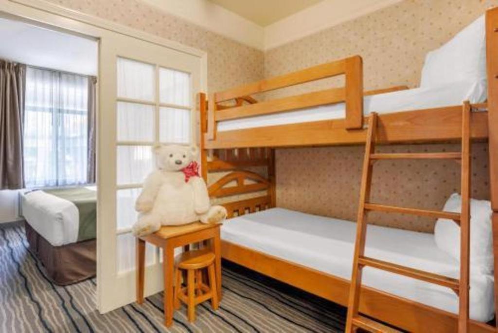 Ramada Suites By Wyndham San Diego Zewnętrze zdjęcie