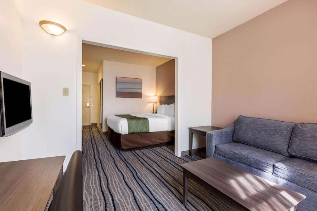 Ramada Suites By Wyndham San Diego Zewnętrze zdjęcie
