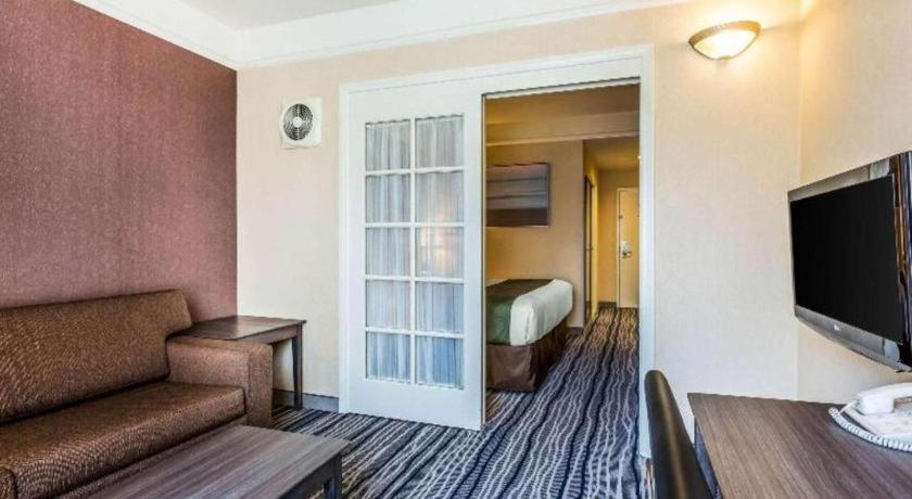 Ramada Suites By Wyndham San Diego Zewnętrze zdjęcie