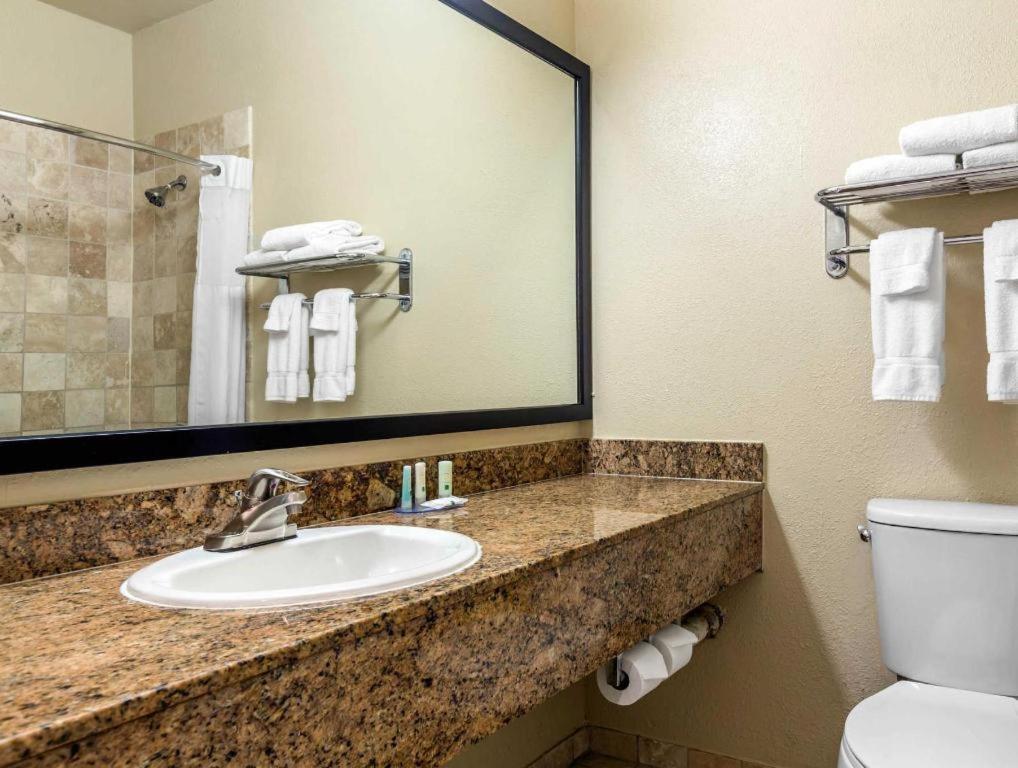 Ramada Suites By Wyndham San Diego Zewnętrze zdjęcie